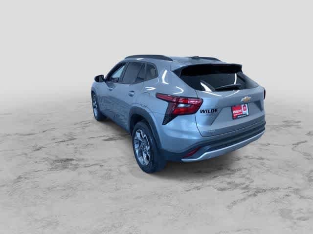 Thumbnail: 2025 Chevrolet Trax - 8