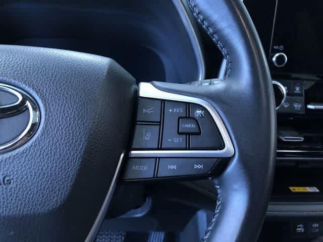 Thumbnail: 2025 Toyota Highlander - 26