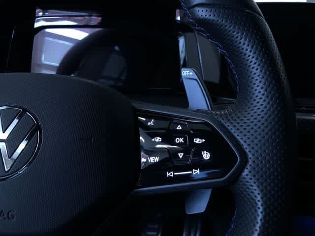 Thumbnail: 2023 Volkswagen Golf - 25