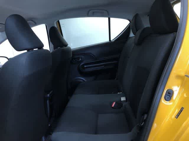 Thumbnail: 2015 Toyota Prius c - 22