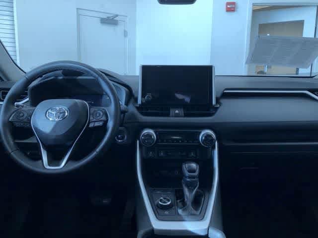 Thumbnail: 2024 Toyota RAV4 - 17