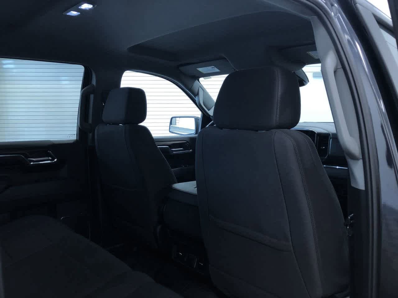 Thumbnail: 2024 Chevrolet Silverado 1500 - 17