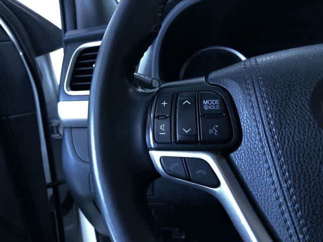 Thumbnail: 2019 Toyota Highlander - 27