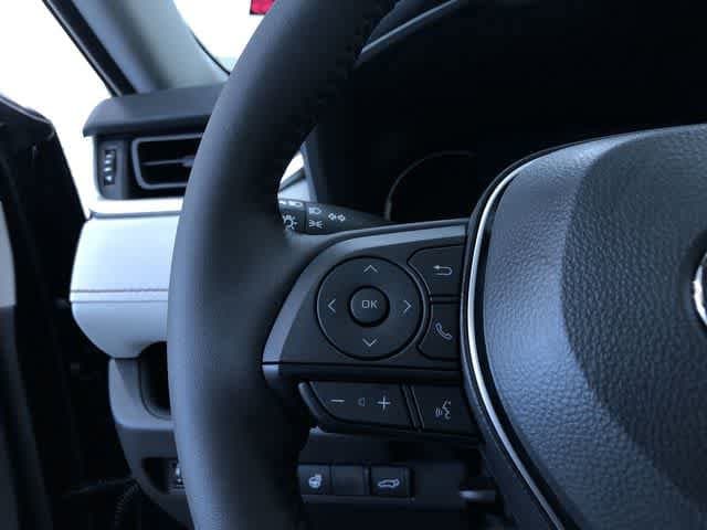 Thumbnail: 2025 Toyota RAV4 - 25