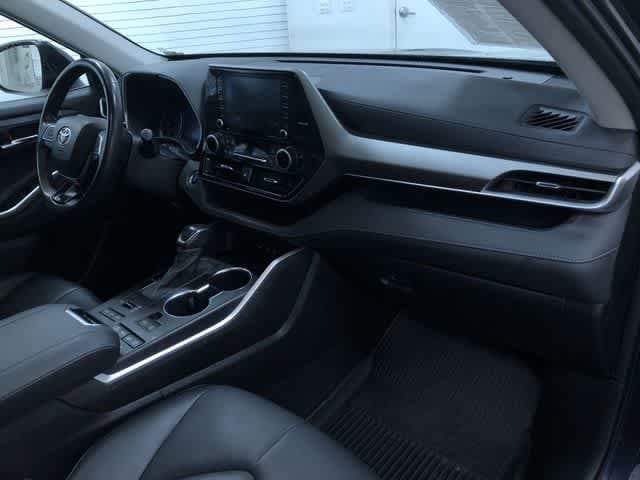 Thumbnail: 2021 Toyota Highlander - 23