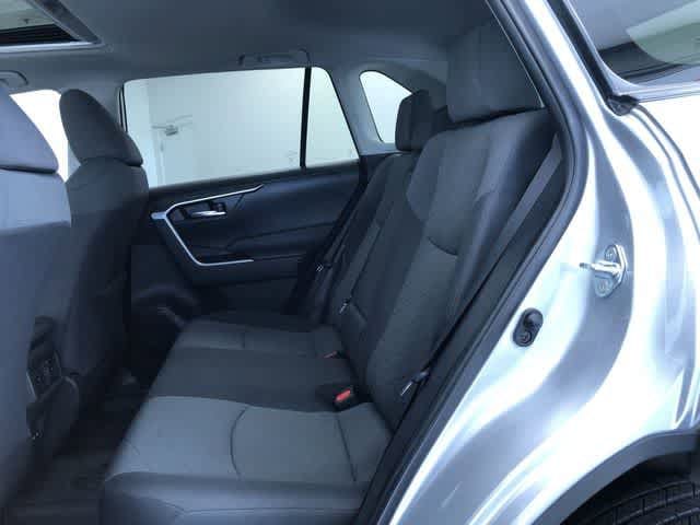 Thumbnail: 2022 Toyota RAV4 - 12