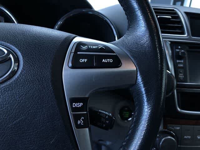 Thumbnail: 2013 Toyota Highlander - 27