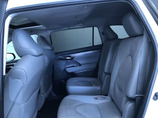 Thumbnail: 2021 Toyota Highlander - 20