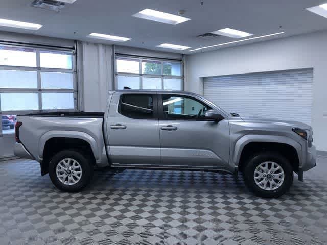 Thumbnail: 2025 Toyota Tacoma - 6