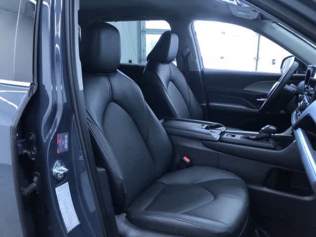 Thumbnail: 2025 Toyota Grand Highlander - 24