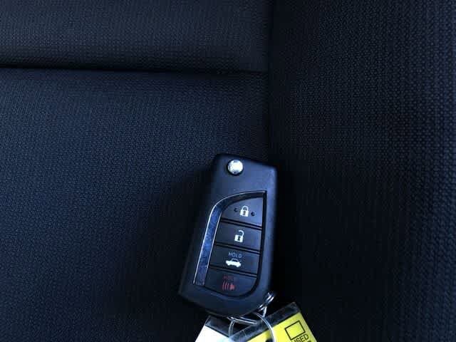 Thumbnail: 2025 Toyota Corolla - 32