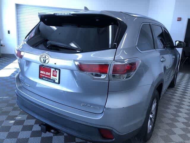 Thumbnail: 2015 Toyota Highlander - 36