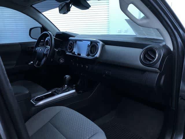 Thumbnail: 2022 Toyota Tacoma - 19