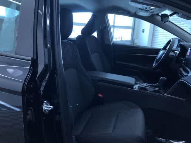 Thumbnail: 2025 Toyota Camry - 22