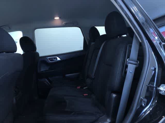 Thumbnail: 2015 Nissan Pathfinder - 20