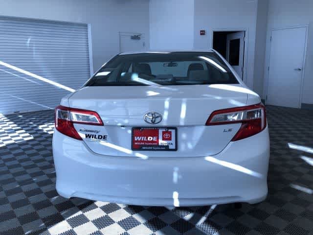 Thumbnail: 2014 Toyota Camry - 14