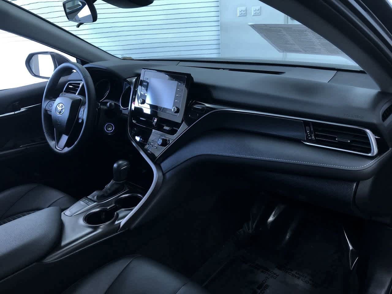 2024 Toyota Camry SE 27
