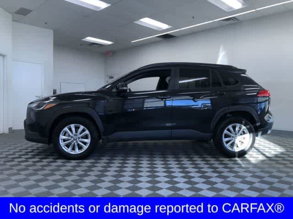 Used 2024 Toyota Corolla Cross LE Sport Utility