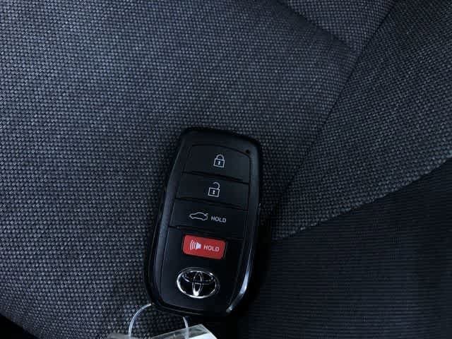 Thumbnail: 2025 Toyota Camry - 32