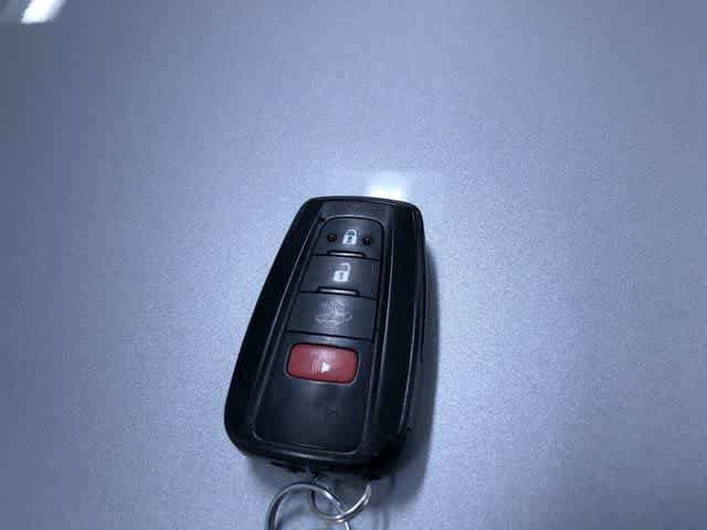 Thumbnail: 2022 Toyota RAV4 - 32