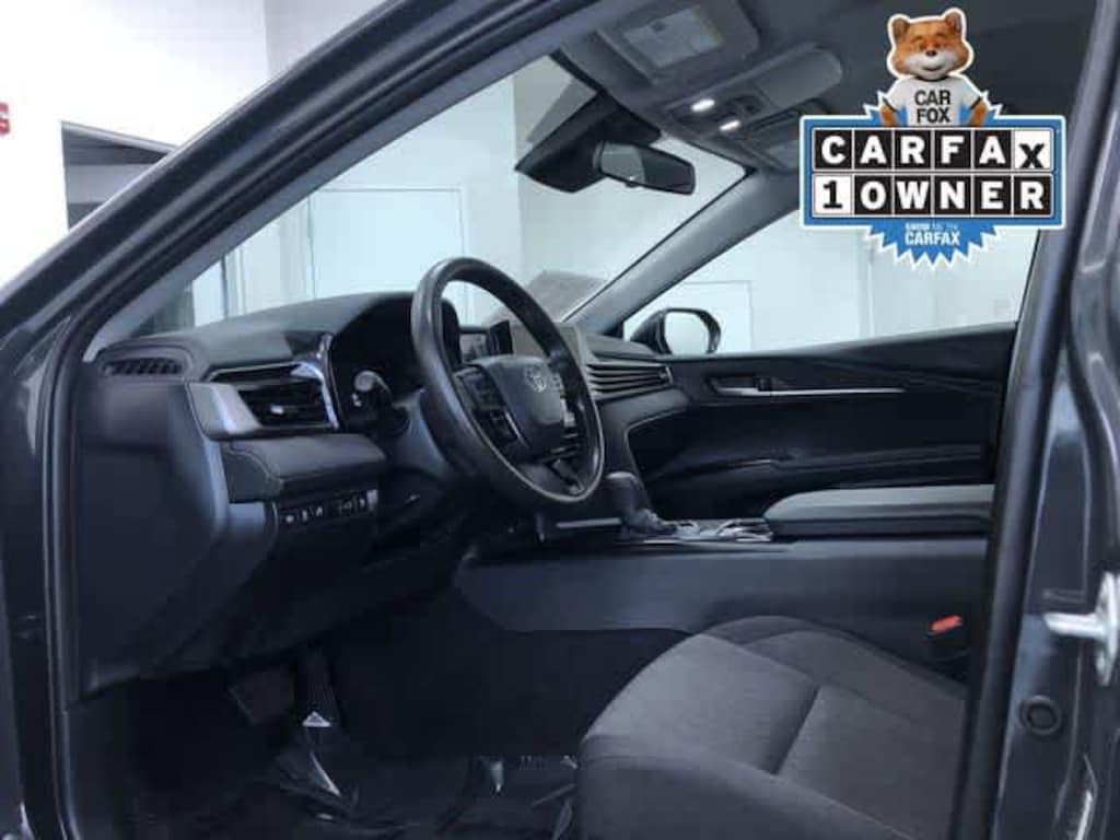Used 2025 Toyota Camry SE Car