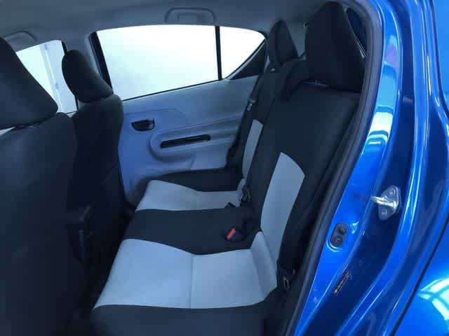 Thumbnail: 2012 Toyota Prius c - 22