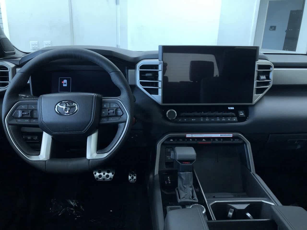 2025 Toyota Tundra Limited 12