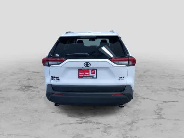 Thumbnail: 2025 Toyota RAV4 - 8