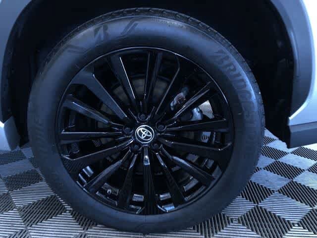 Thumbnail: 2025 Toyota Highlander - 16