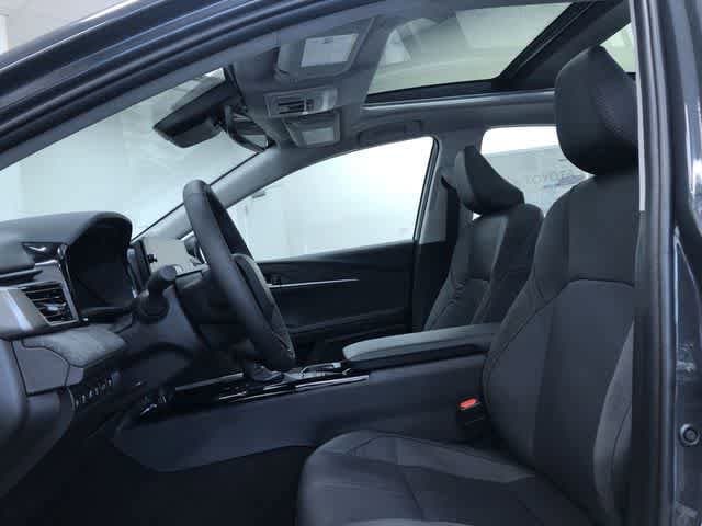 Thumbnail: 2025 Toyota Camry - 18
