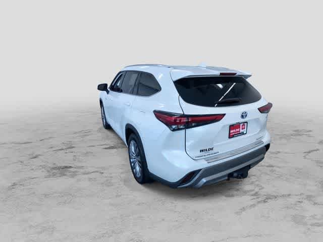 Thumbnail: 2021 Toyota Highlander - 8