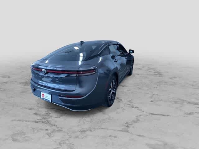 Thumbnail: 2023 Toyota Crown - 10