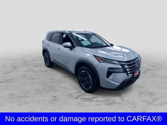 2024 Nissan Rogue SV photo 3