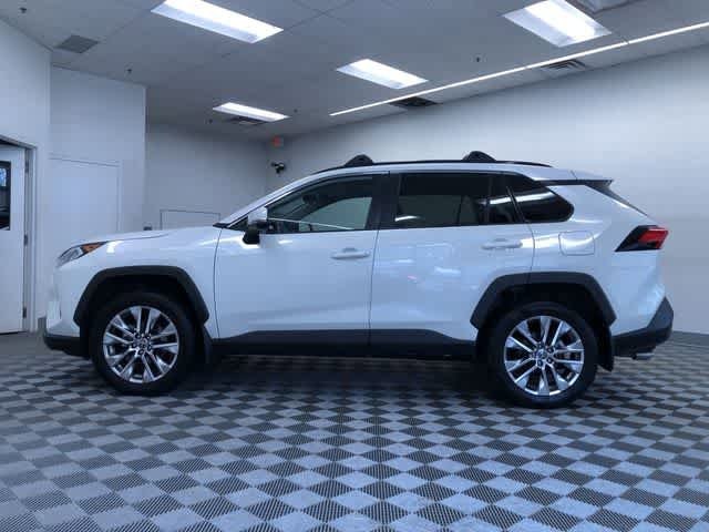 Thumbnail: 2021 Toyota RAV4 - 11