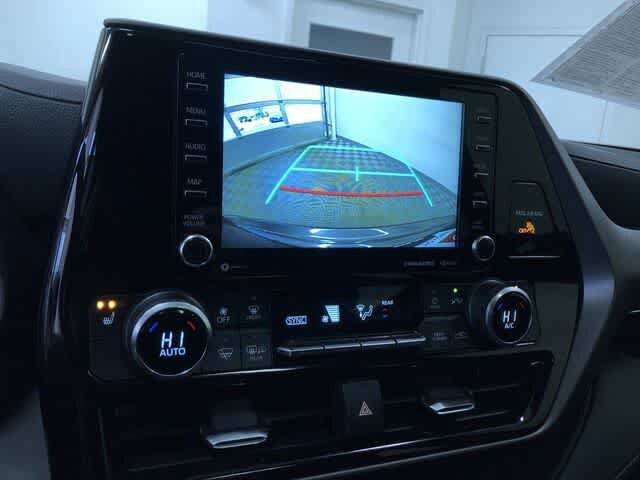 Thumbnail: 2022 Toyota Highlander - 28