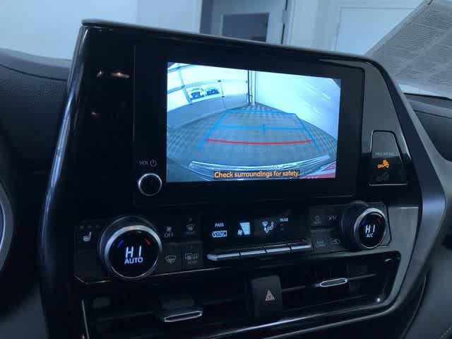 Thumbnail: 2023 Toyota Highlander - 29