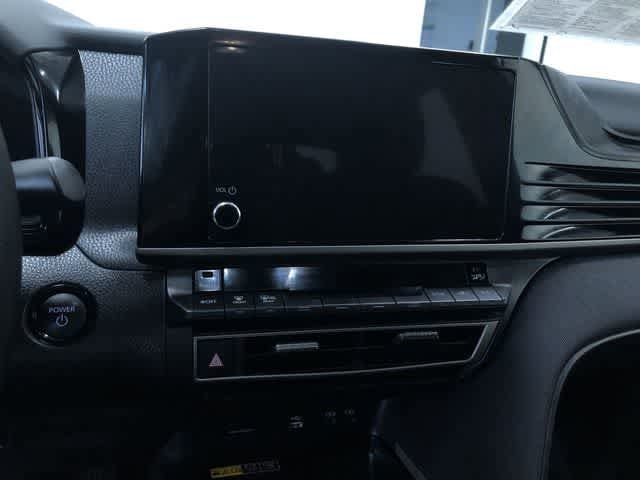 Thumbnail: 2025 Toyota Camry - 20