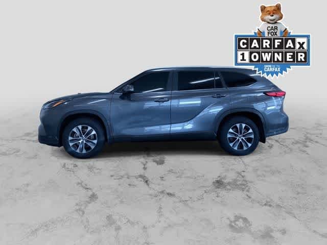 Thumbnail: 2023 Toyota Highlander - 7