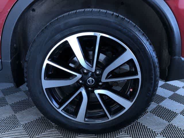 Thumbnail: 2019 Nissan Rogue - 17
