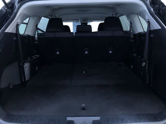 Thumbnail: 2023 Toyota Highlander - 30