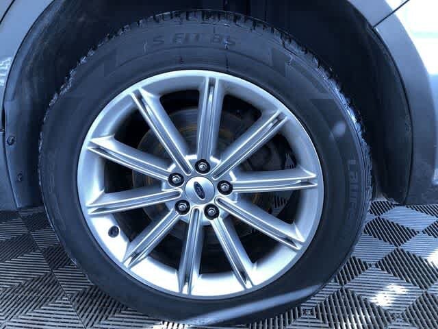 Thumbnail: 2019 Ford Flex - 17