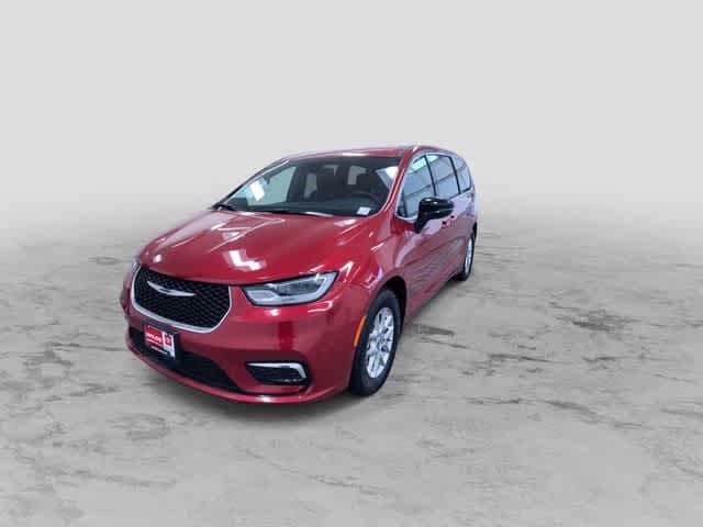 Thumbnail: 2025 Chrysler Pacifica - 6