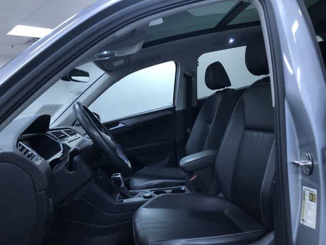 Thumbnail: 2022 Volkswagen Tiguan - 19