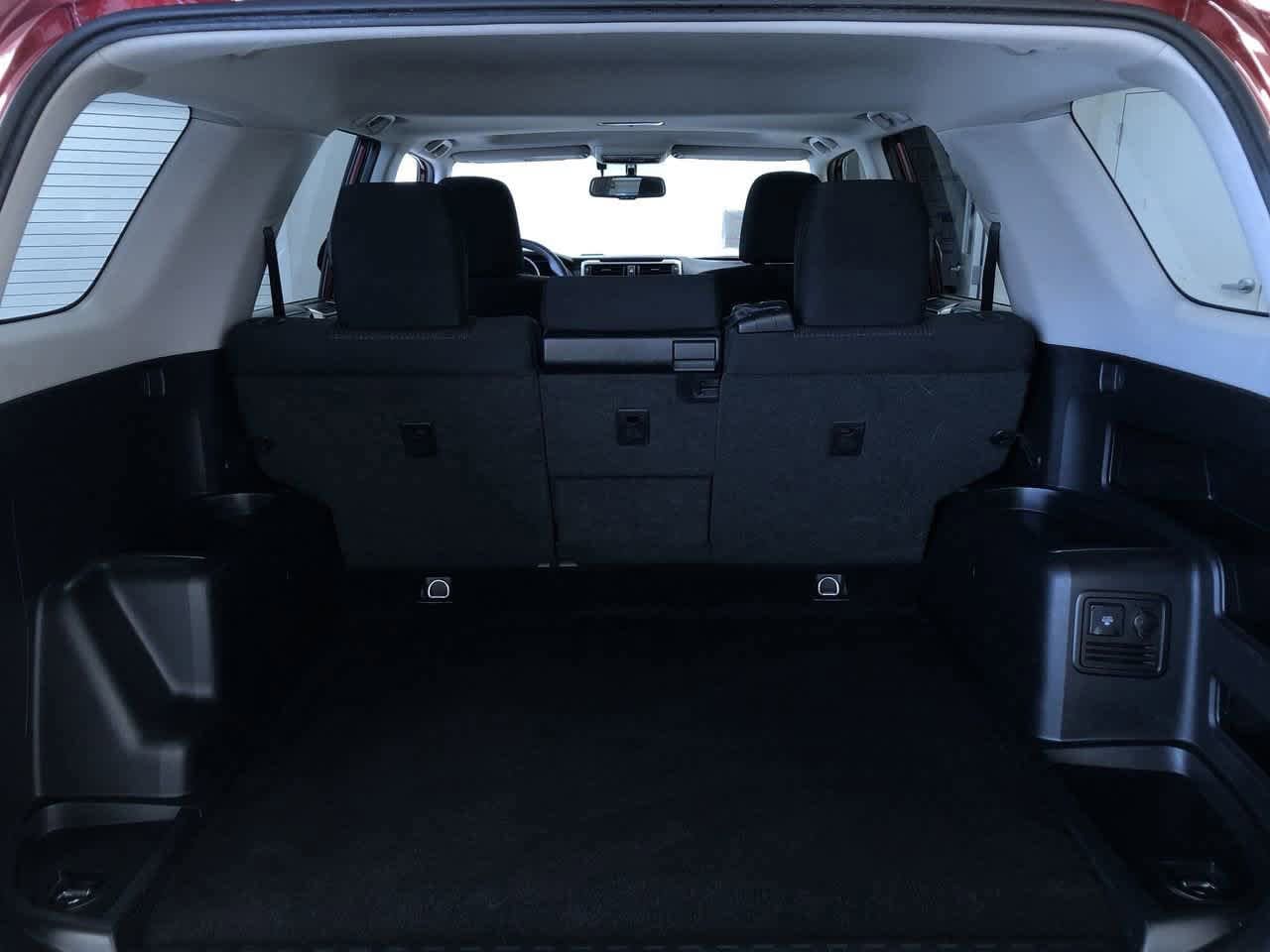 Thumbnail: 2013 Toyota 4Runner - 32
