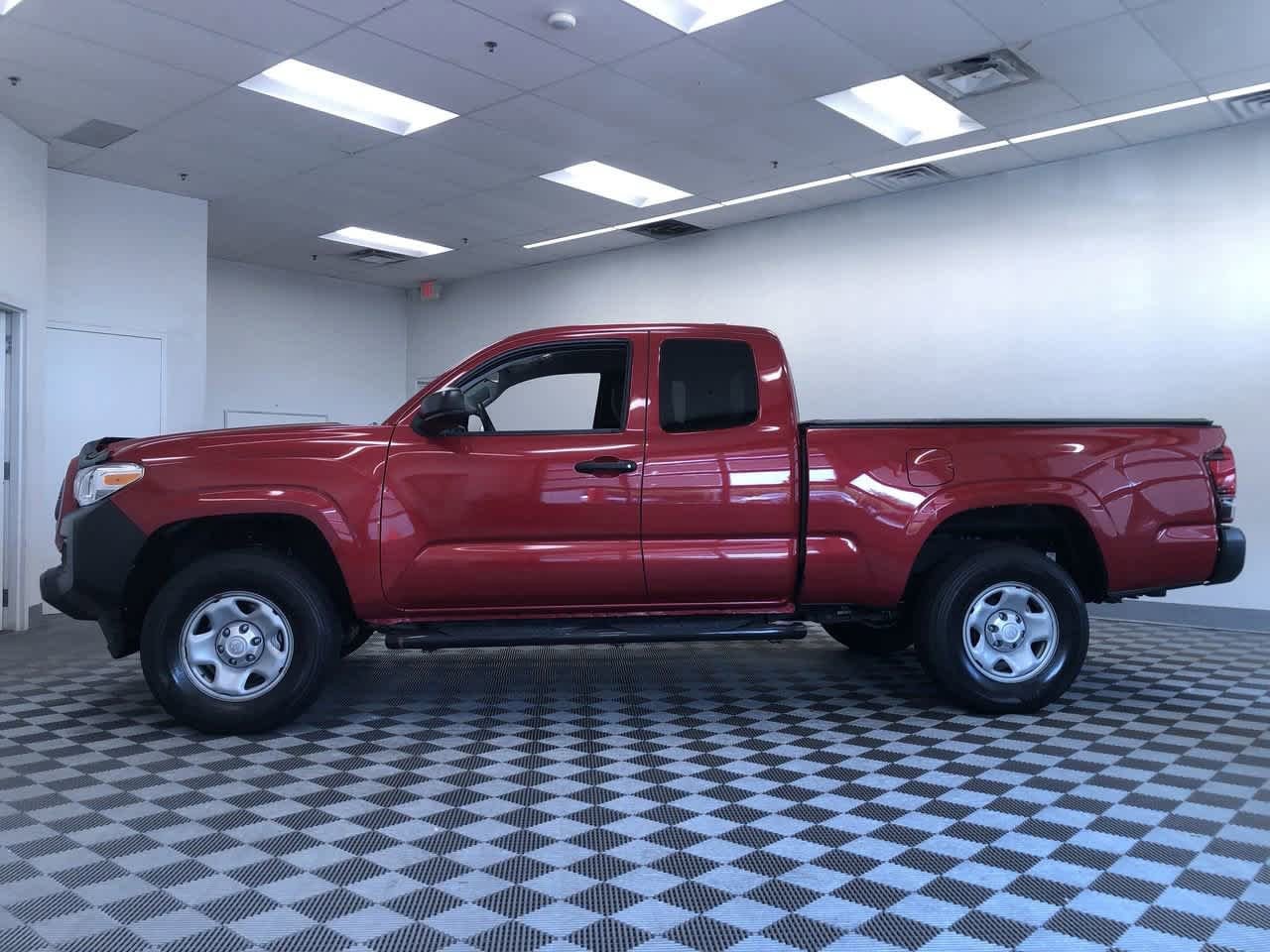 Thumbnail: 2022 Toyota Tacoma - 3