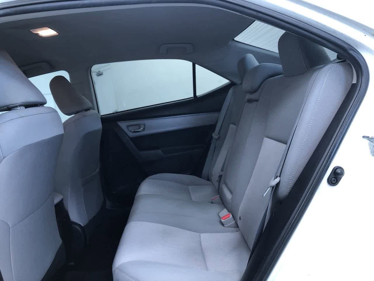 Thumbnail: 2015 Toyota Corolla - 20