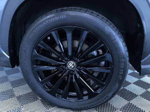 Thumbnail: 2025 Toyota Highlander - 16