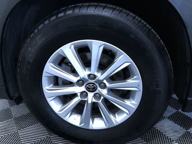 Thumbnail: 2025 Toyota Grand Highlander - 16