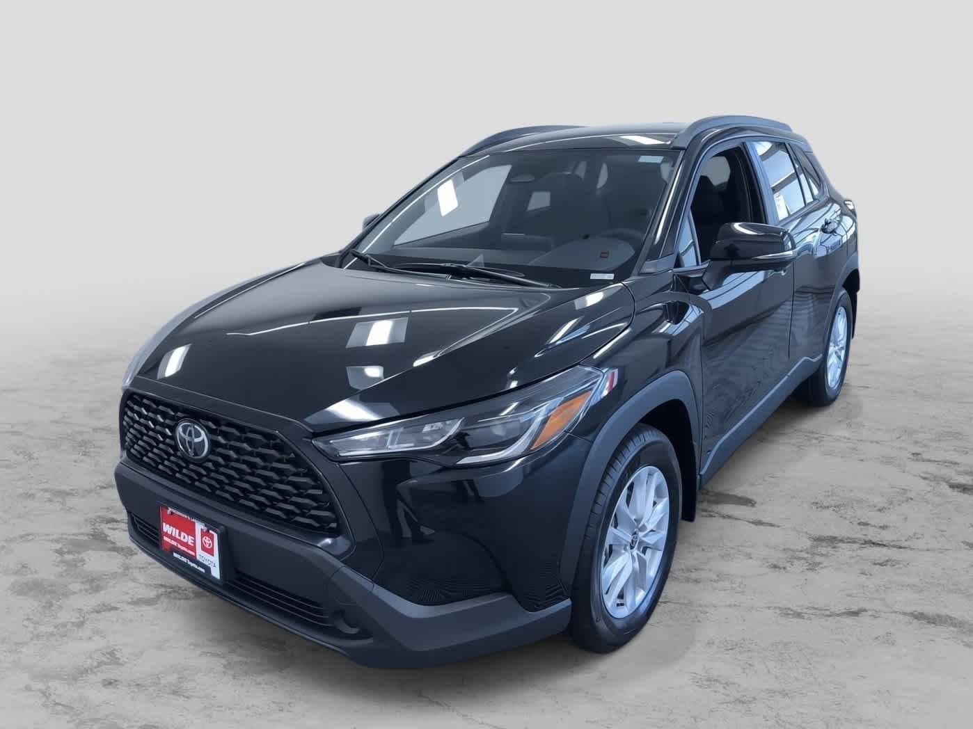 2025 Toyota Corolla Cross LE -
                  West Allis, WI