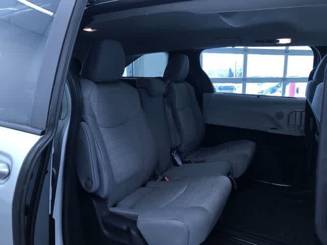 Thumbnail: 2025 Toyota Sienna - 22